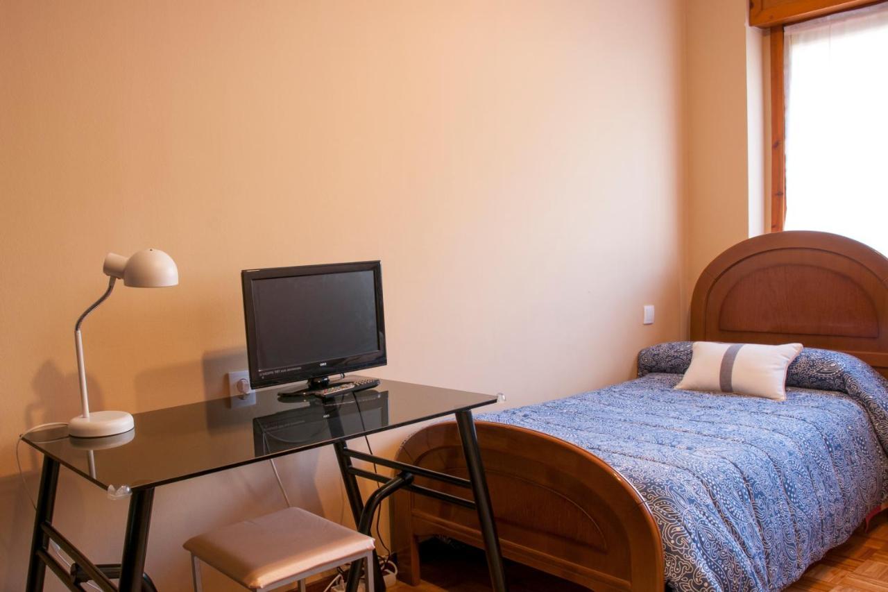 オビエドApartamento Araceli Proximo A Clinica Oftalmologica Fdez Vegaアパートメント エクステリア 写真