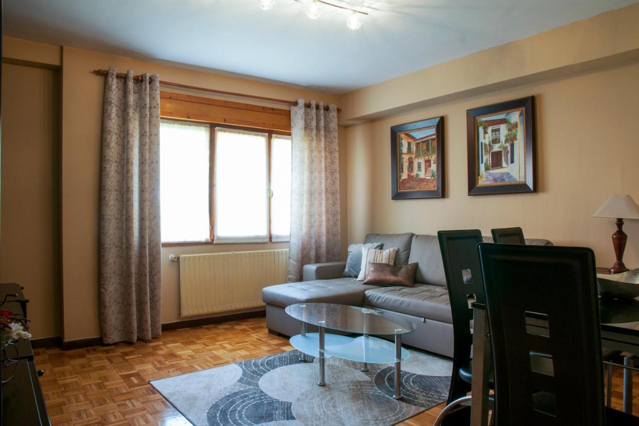 オビエドApartamento Araceli Proximo A Clinica Oftalmologica Fdez Vegaアパートメント エクステリア 写真